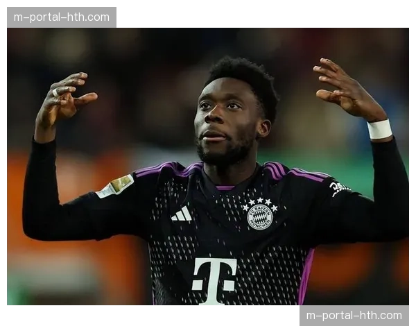 拜仁后卫阿方索·戴维斯因腿筋伤势，确认缺席与曼城的次回合比赛